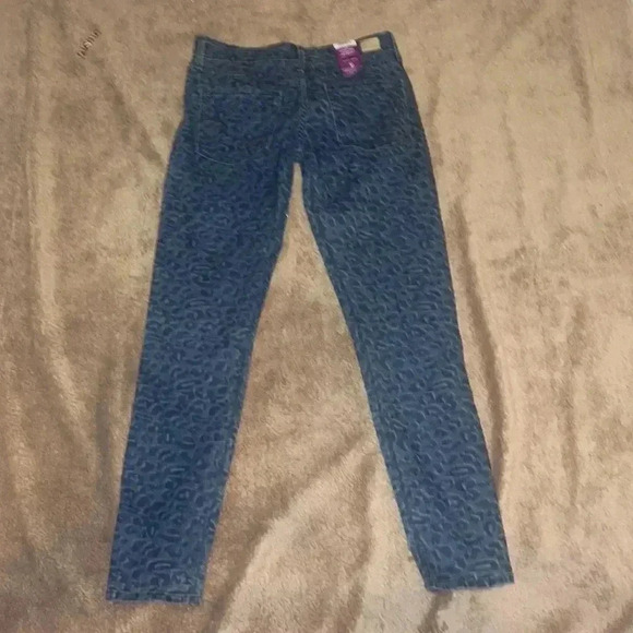 Women’s NWT Signature by Levi Strauss Jeans - Picture 2 of 5